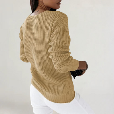 FRANCESCA | MAGLIA IN LANA MORBIDA CON SCOLLO A V E TRECCE