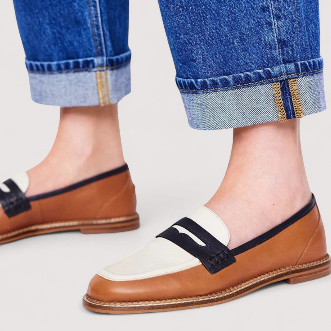 ALEXANDRA | SCARPE IN PELLE FINE DAL TAGLIO ELEGANTE