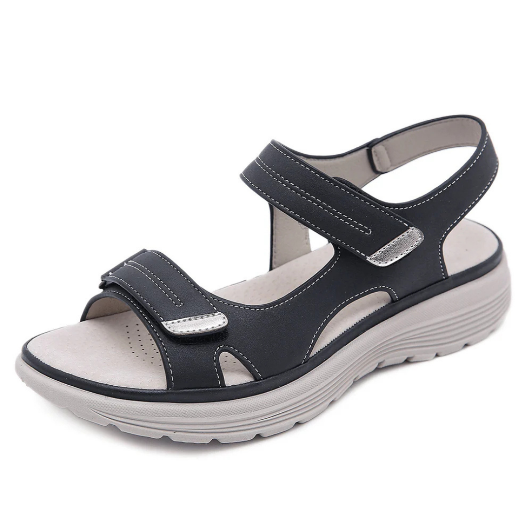 Amaranta | Sandali estivi confortevoli con strappi