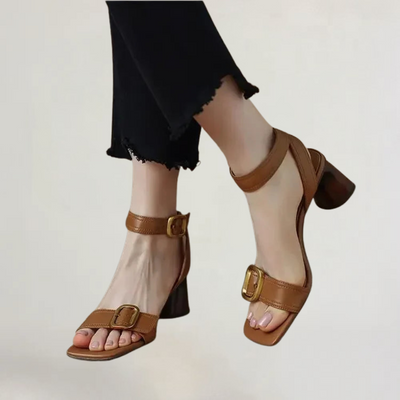 BRIANNA | SANDALI ELEGANTI DAL DESIGN UNICO