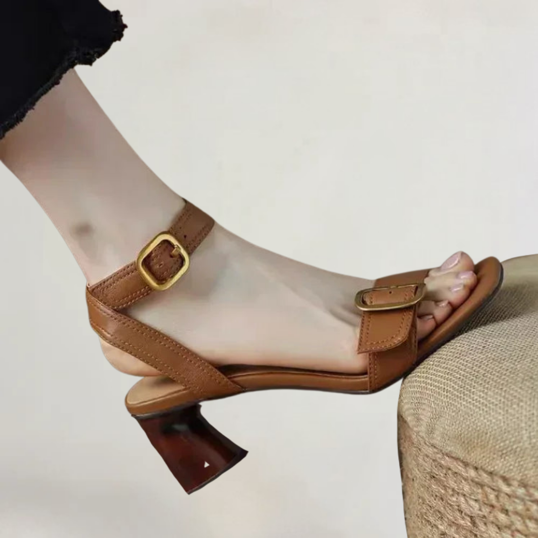 BRIANNA | SANDALI ELEGANTI DAL DESIGN UNICO