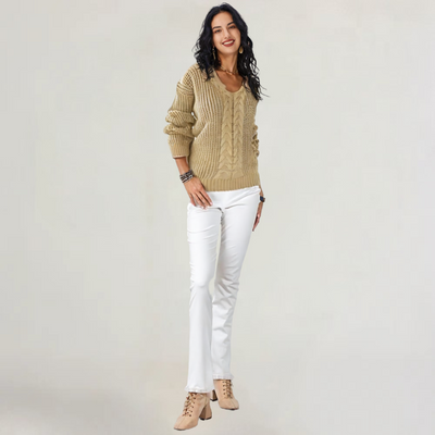 FRANCESCA | MAGLIA IN LANA MORBIDA CON SCOLLO A V E TRECCE
