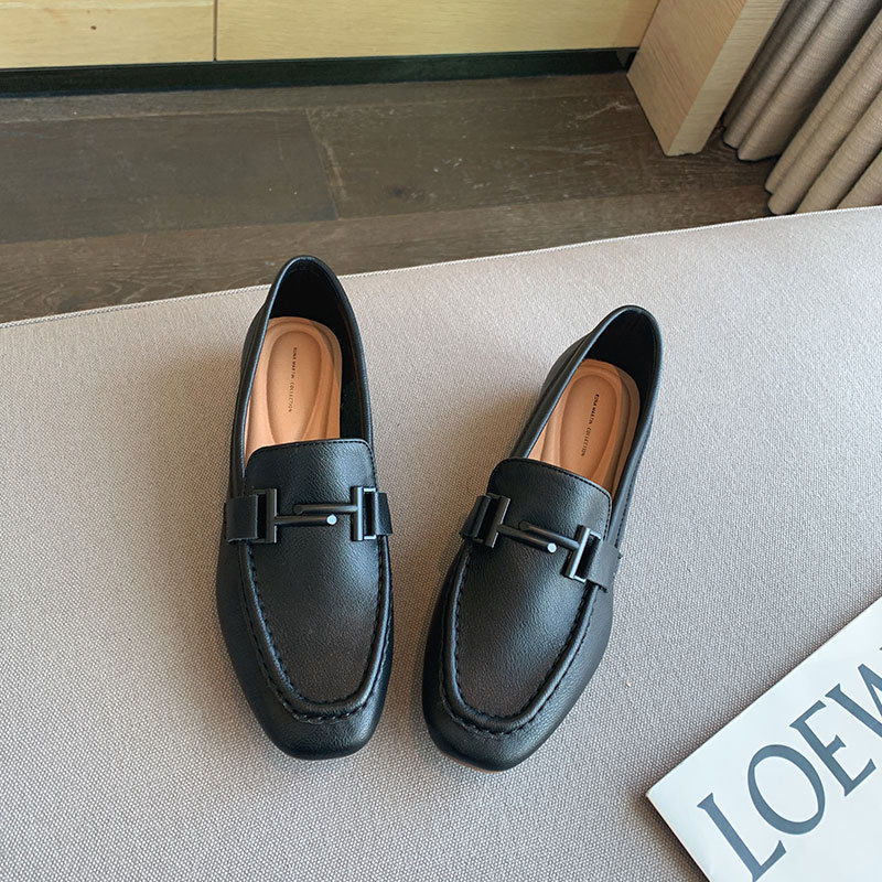 VIVIANA | MOCASSINO ELEGANTE CON DETTAGLIO METALLICO