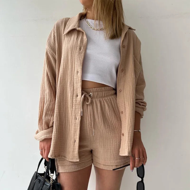 Sara | Completo leggero alla moda con bottoni
